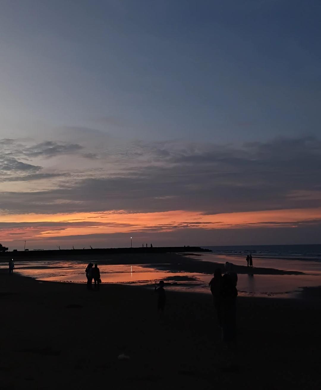 Keindahan Senja Pantai Ujong Blang
