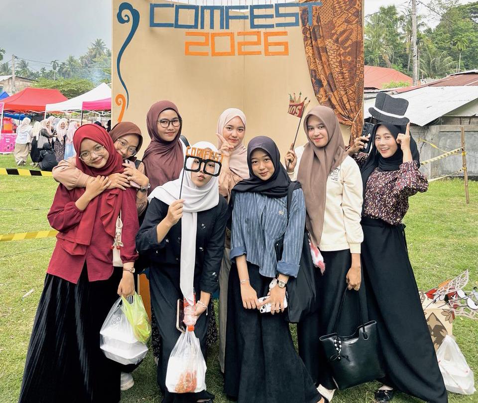 Outfit Feminin Jadi Tren  di Kalangan Mahasiswi Ilmu Komunikasi Unimal