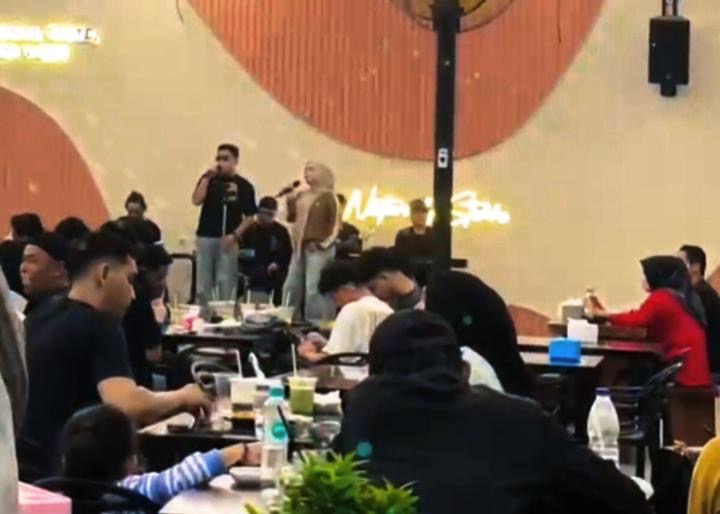 Nongkrong Asik, Ditemani Live Music di Stekko.id