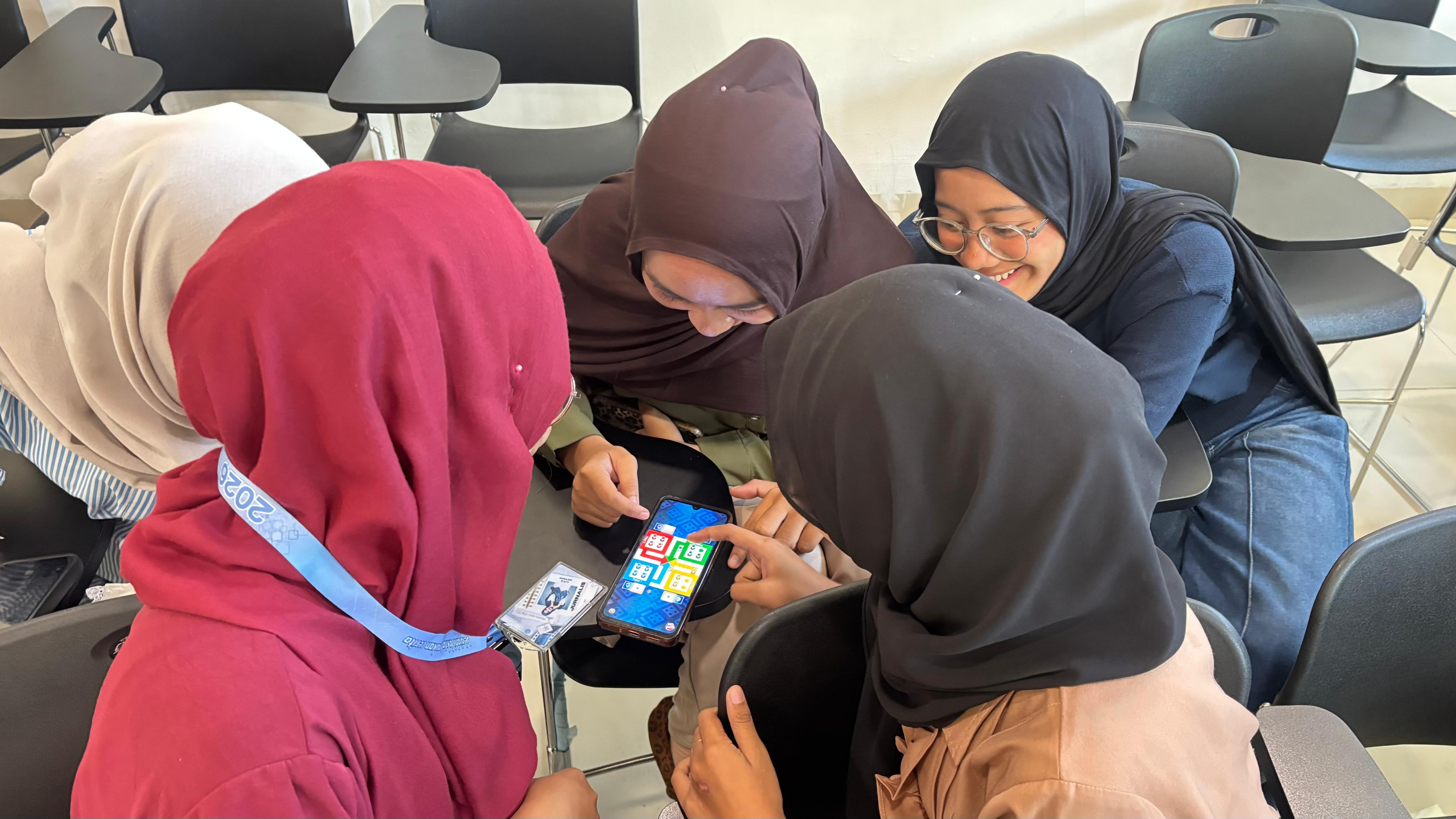 Mengusir Penat Kuliah Lewat Permainan Ludo