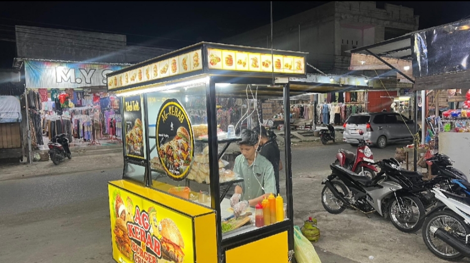 Harga Mulai Rp15.000, AG Kebab Jadi Andalan Jajanan Malam