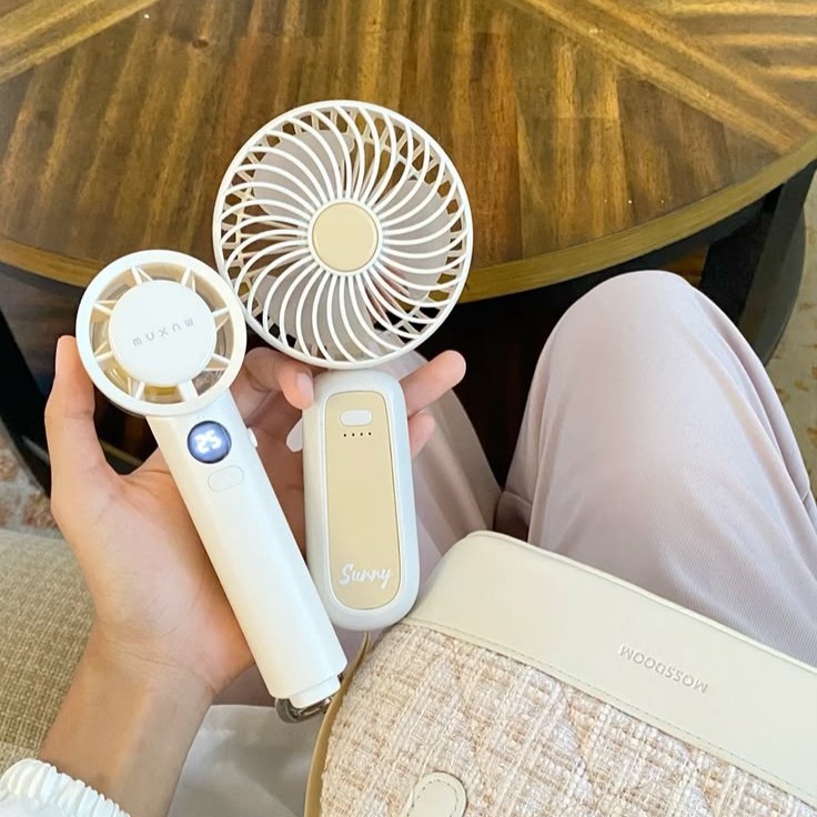 Kipas Portable, Senjata Andalan Gen Z Lawan Cuaca Panas