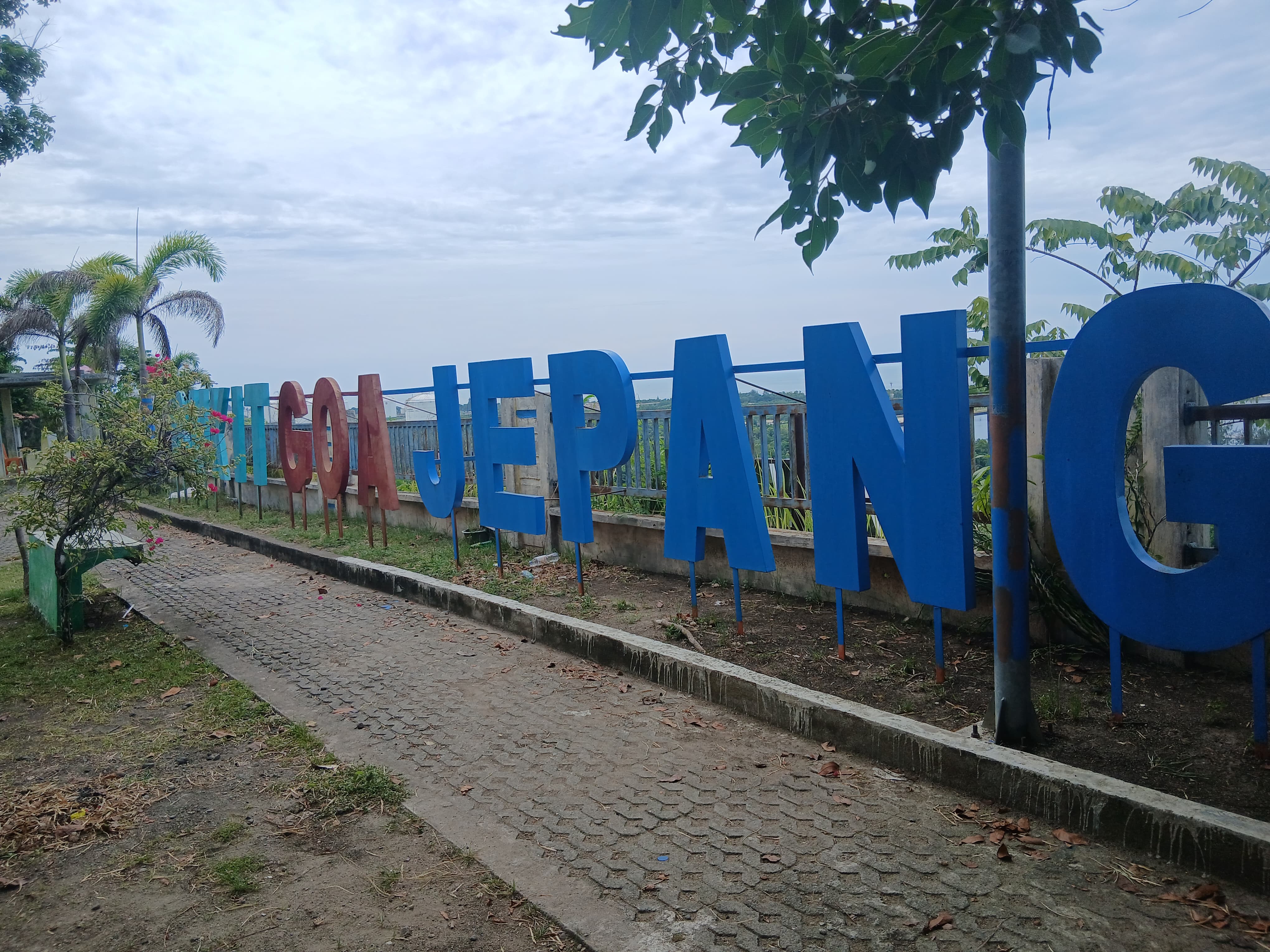 Menikmati Wisata Sejarah Tanpa Biaya Besar