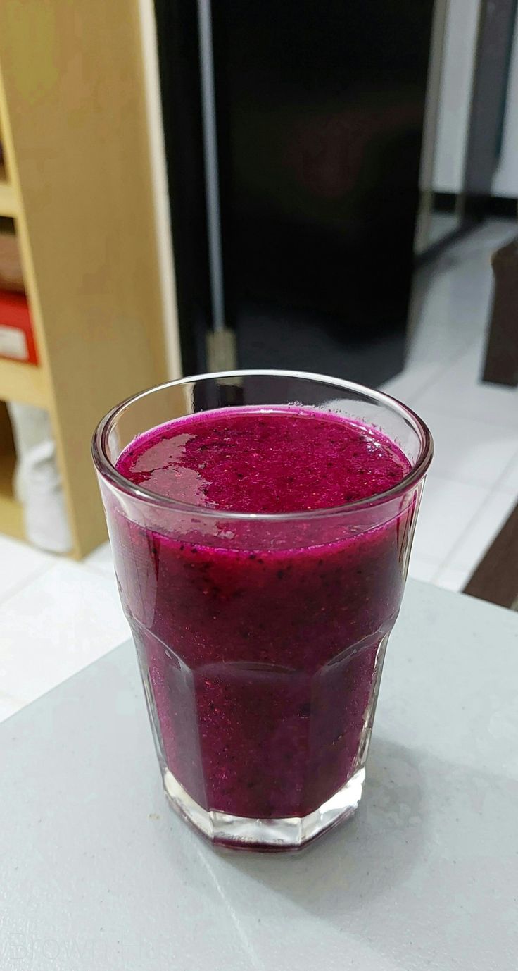 Segarnya Manfaat dari Segelas Jus Buah Naga
