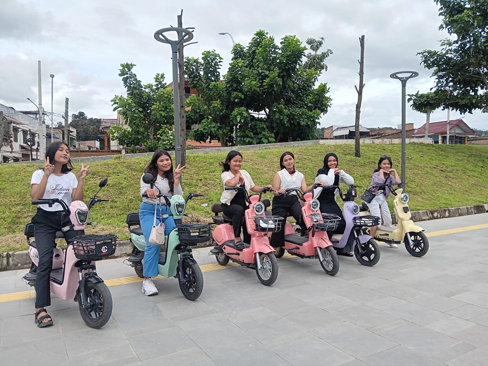 Serunya Healing Di Waterfront City Pangururan