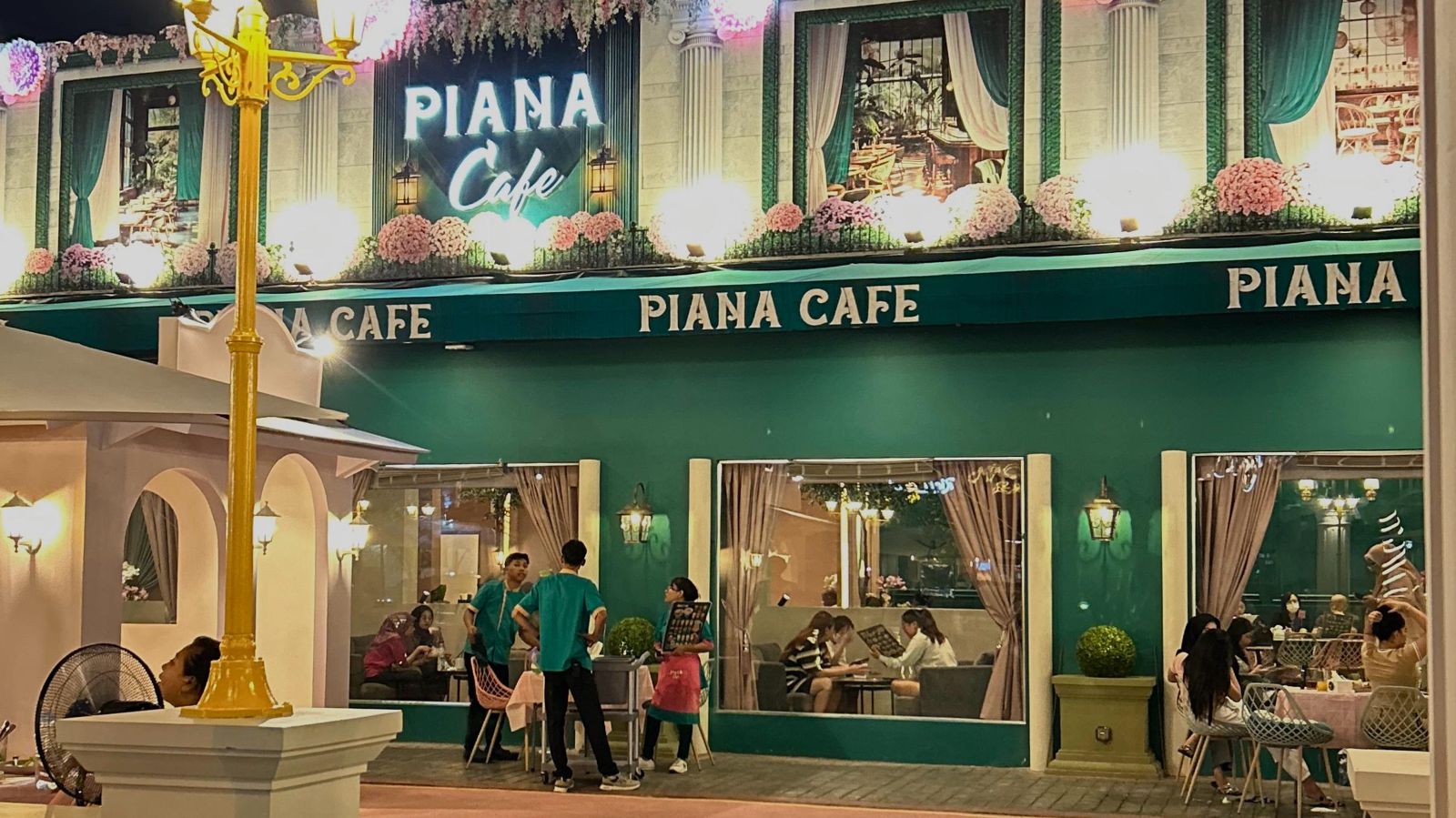 Piana Cafe Jadi Destinasi Nongkrong Favorit Anak Muda