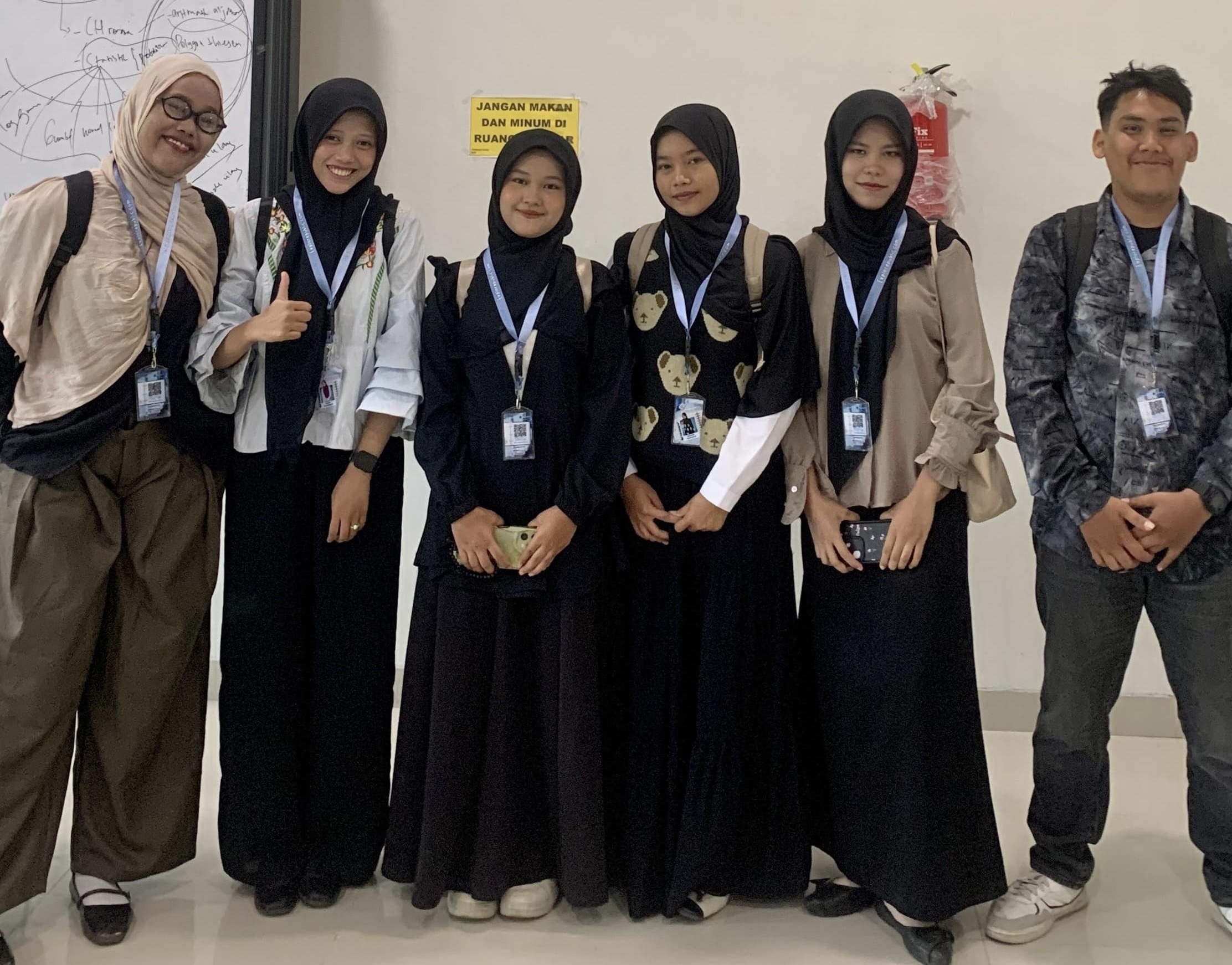 Mahasiswi Ilmu Komunikasi Bagikan Cara Mengatur Waktu di Tengah Kesibukan Kuliah