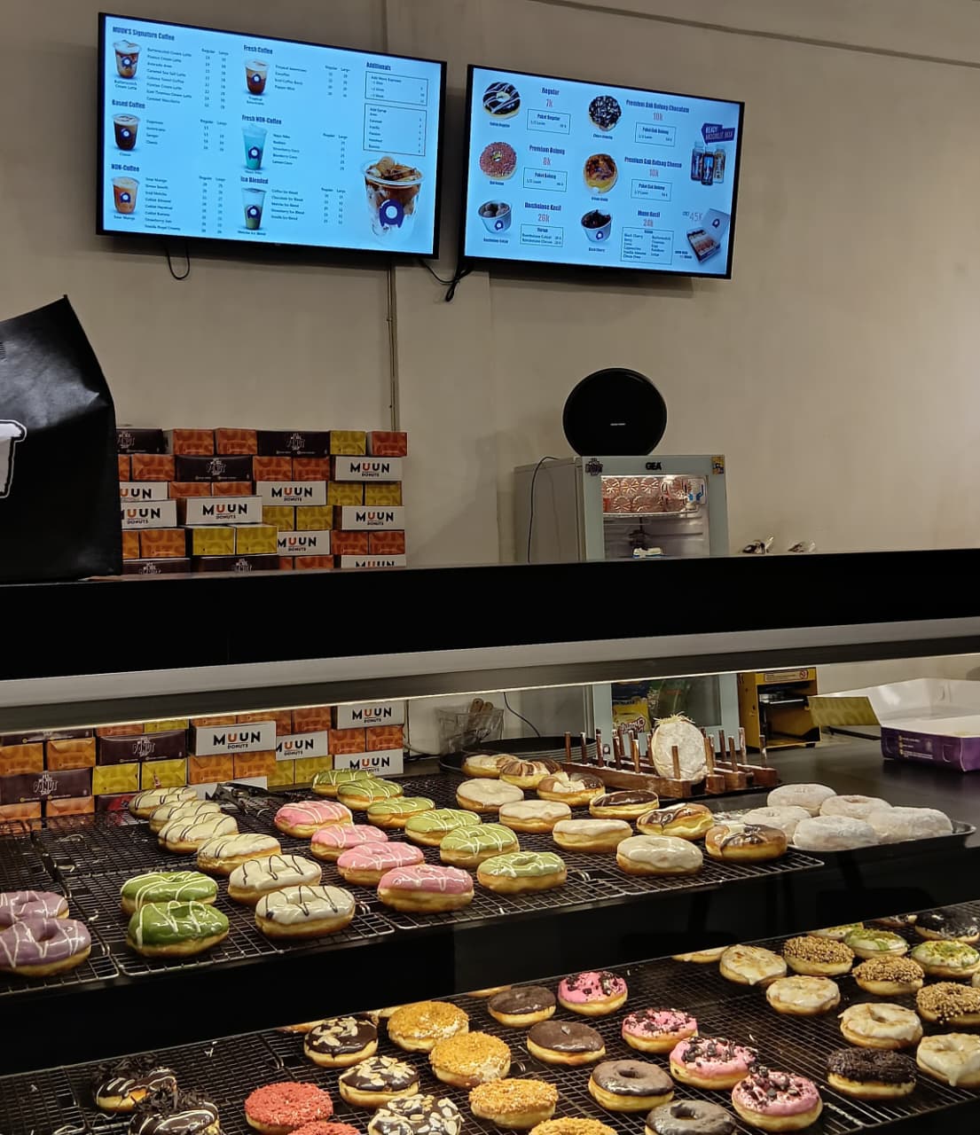 MUUN Donuts Hadur Tawarkan Kelezatan Donat Dan Tempat Bersantai