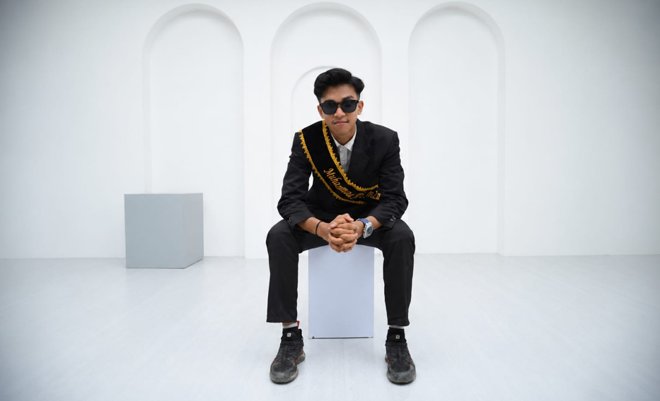 FASHION & TREN: Gaya Formal Modern Tampilkan Kesan Elegan di Panton labu