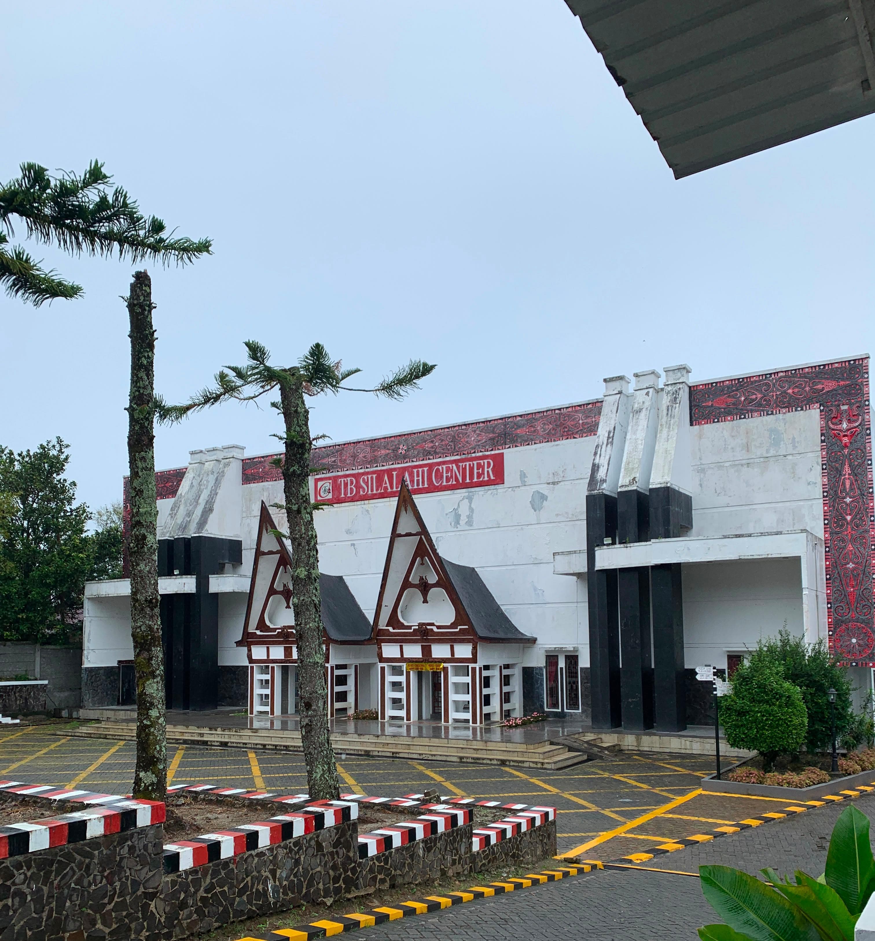 Melestarikan Budaya Batak Lewat TB Silalahi Center di Balige