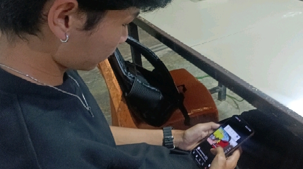 Anting dan Kalung Menjadi Fashion Anak Muda Sekarang