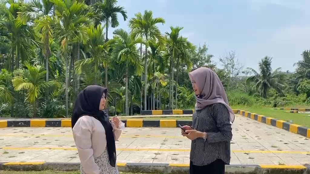 Utamakan Bahasa Indonesia, Seorang Mahasiswi Universitas Malikussaleh Tertarik Pelajari Keunikan Bahasa Melayu