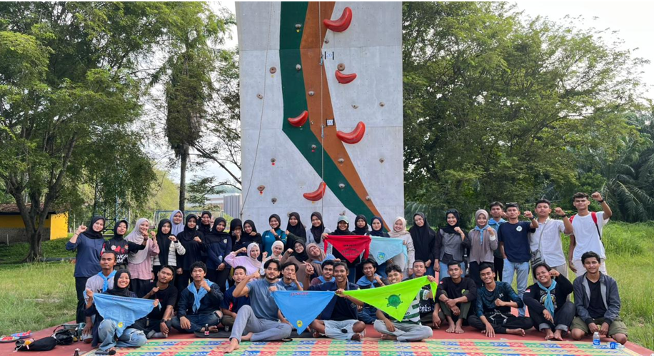 Fun Climbing Universitas Malikussaleh Jadi Ajang Mengasah Keberanian dan Kebersamaan Mahasiswa