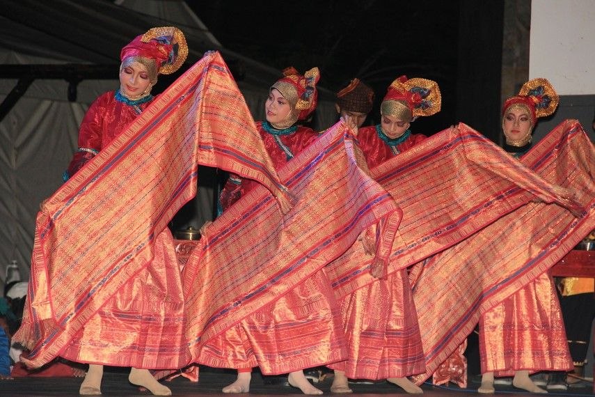 Seni Tari Salapan dari Pasaman Barat yang Masih Dilestarikan