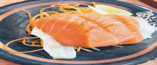 Salmon Sashimi jadi Menu Favorit di Kalangan Anak Muda