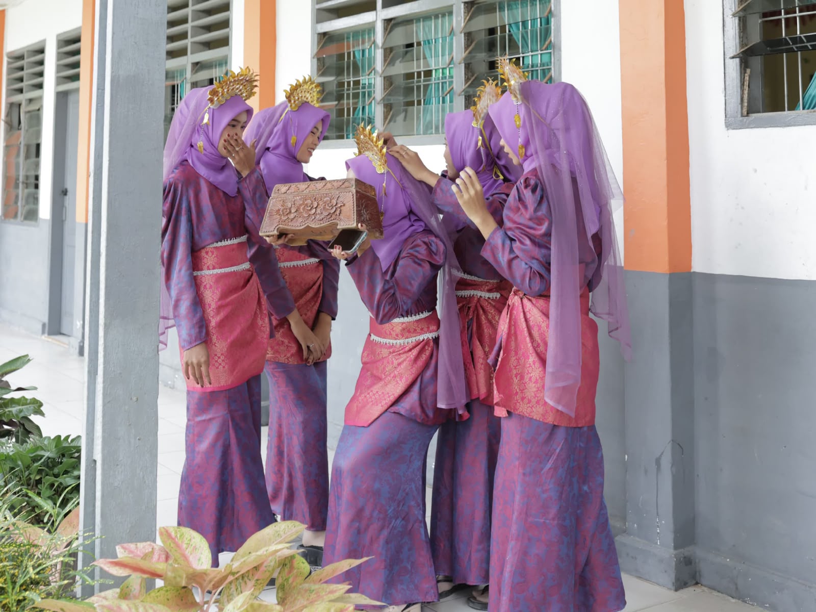 Baju Adat Melayu Curi Perhatian di Festival Budaya Sekolah