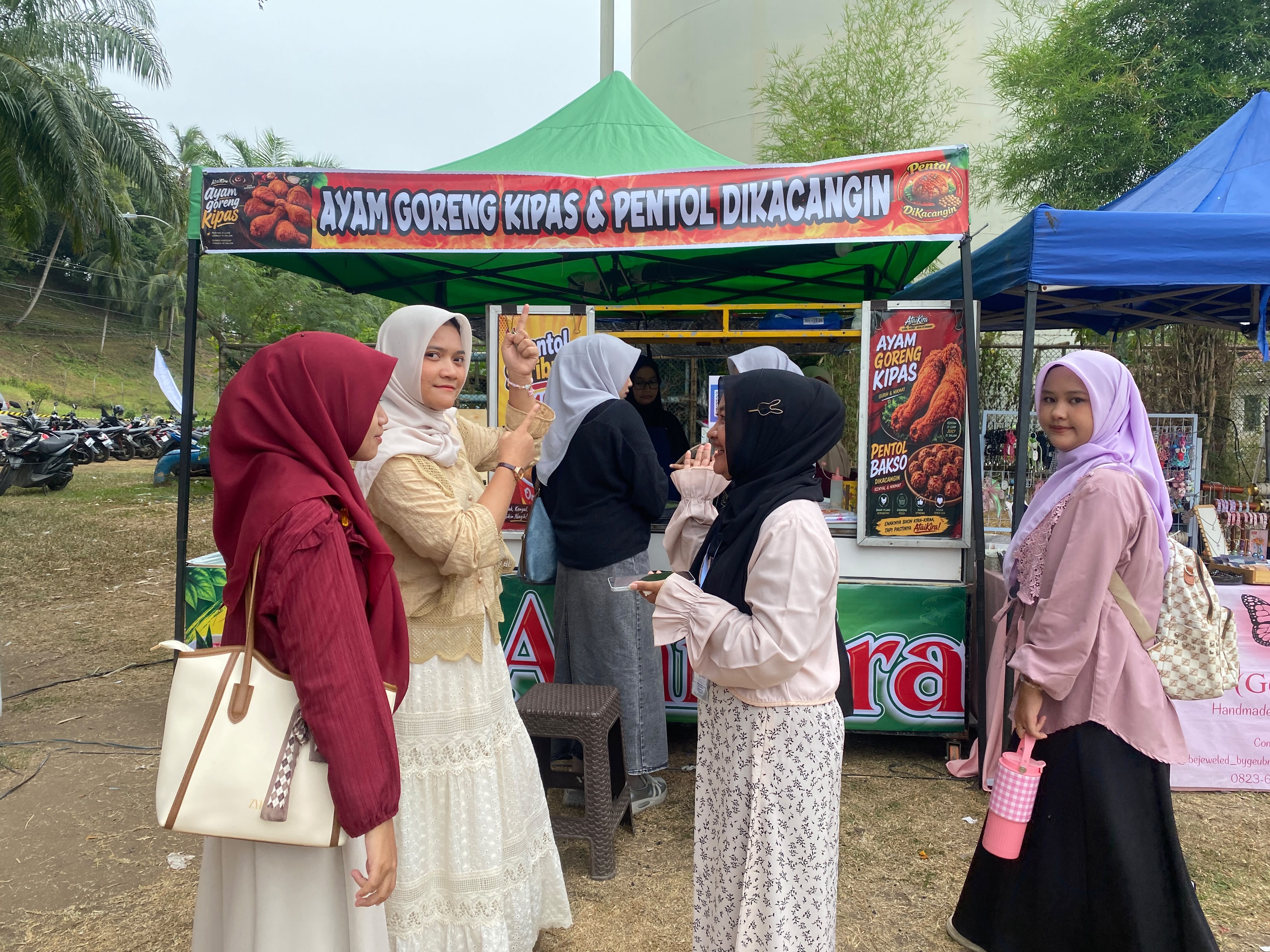 Ayam Goreng Kipas, Menjadi Menu Favorit Mahasiswa/i di Bazar Infinity