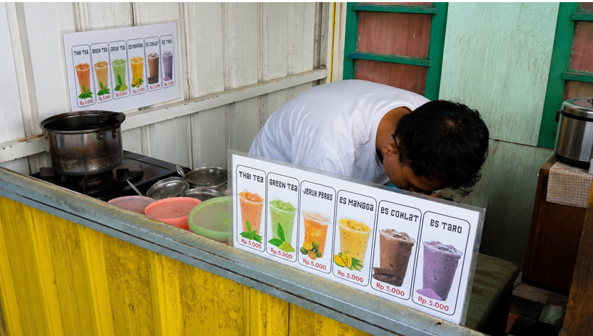 Mahasiswa Pilih Minuman Terjangkau untuk Menekan Pengeluaran Harian