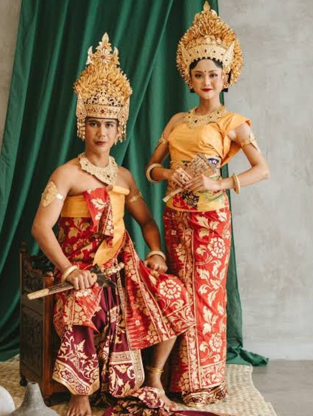 Pakaian Khas Bali Payas Agung