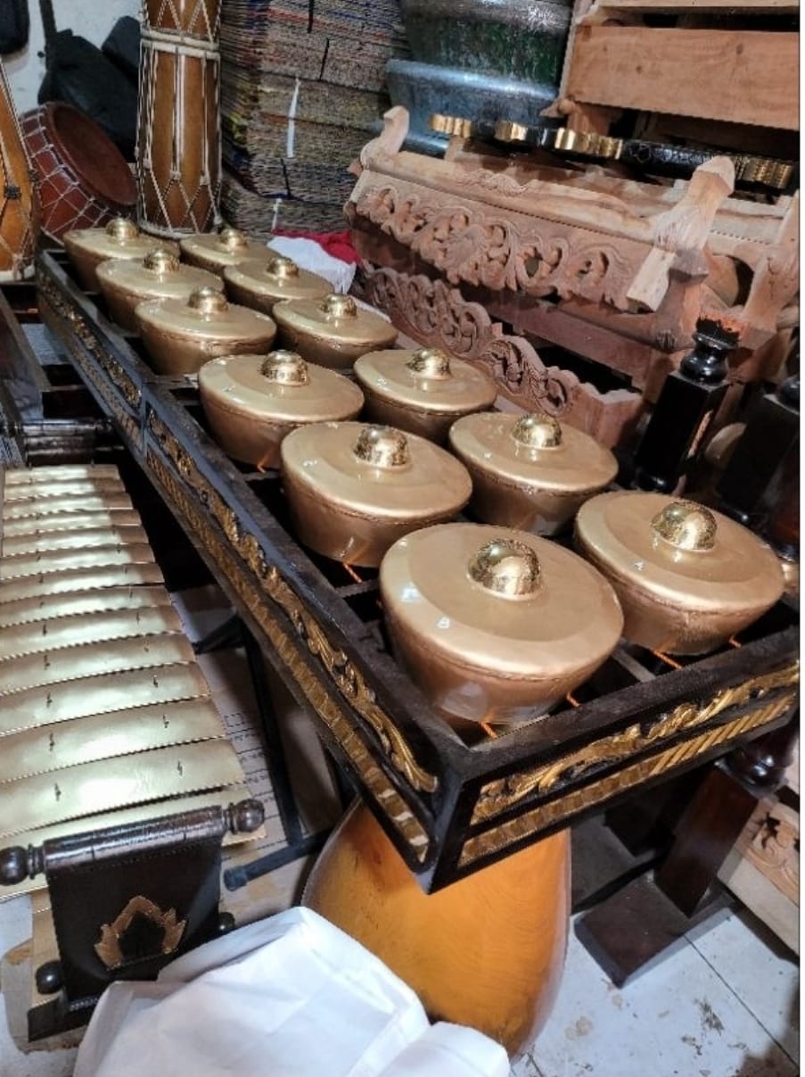 Alat Musik Totobuang Khas Ambon